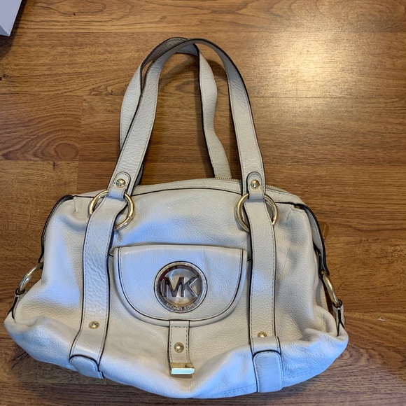 Michael Kors purse- great condition - Picture 1 of 5